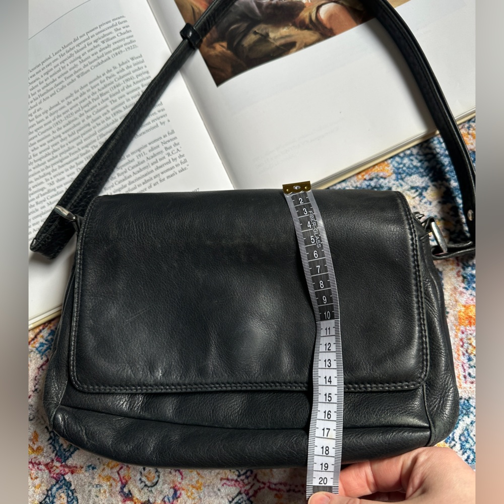 Derek Alexander Black Leather Shoulder Bag - Picture 12 of 16